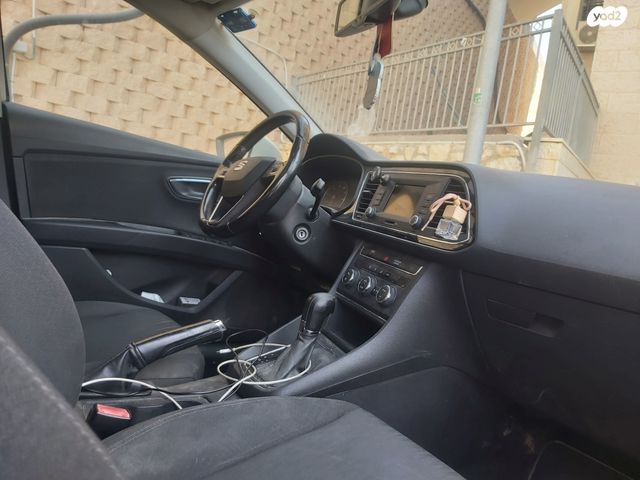 מודעת רכב סיאט לאון