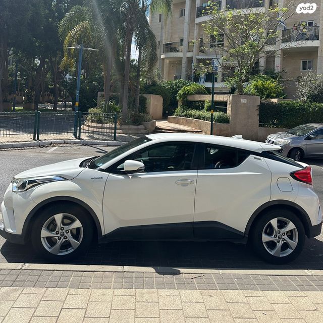 טויוטה C-HR