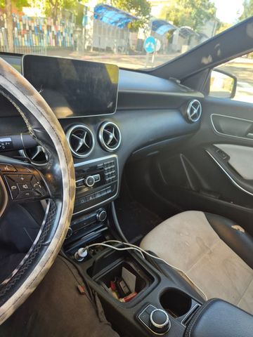 מודעת רכב מרצדס-בנץ A-class