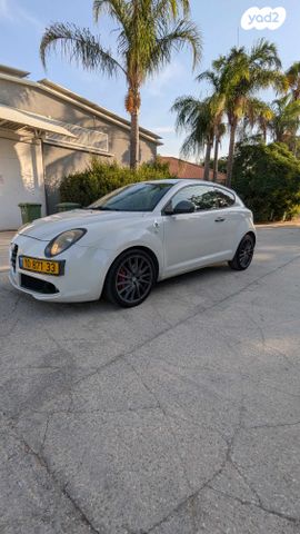 מודעת רכב אלפא רומיאו מיטו