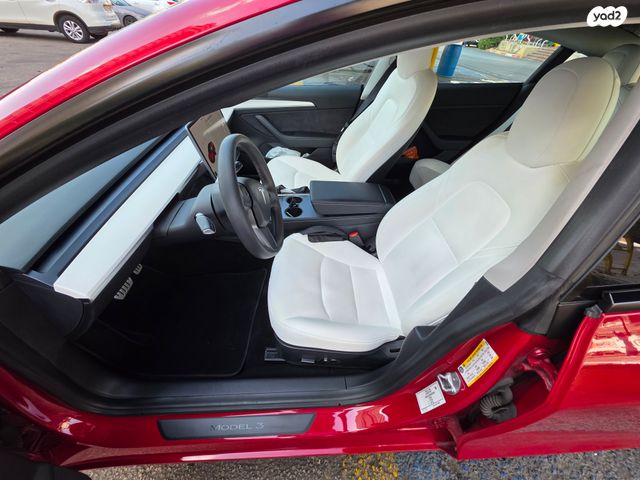 טסלה מודל 3