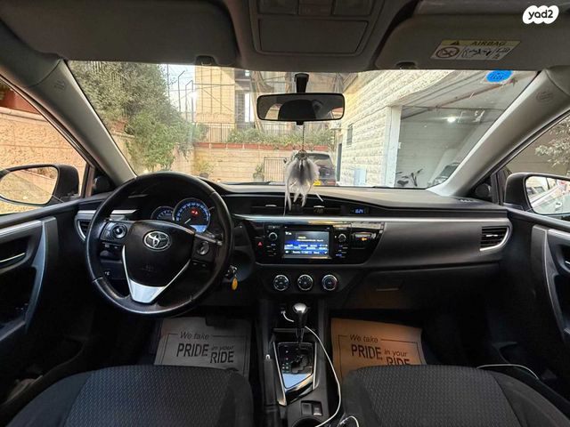 מודעת רכב טויוטה קורולה