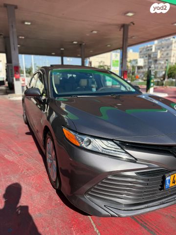 טויוטה קאמרי