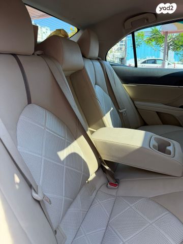 טויוטה קאמרי