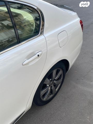 לקסוס GS
