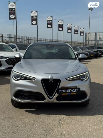 אלפא רומיאו סטלביו