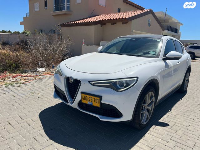 אלפא רומיאו סטלביו