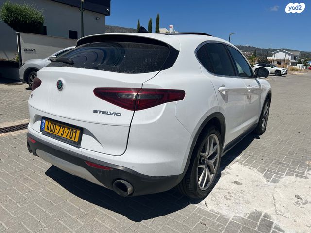 אלפא רומיאו סטלביו