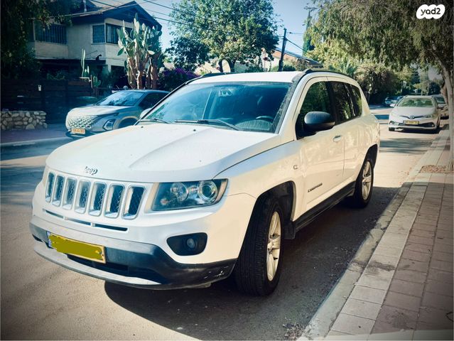 מודעת רכב ג'יפ קומפאס