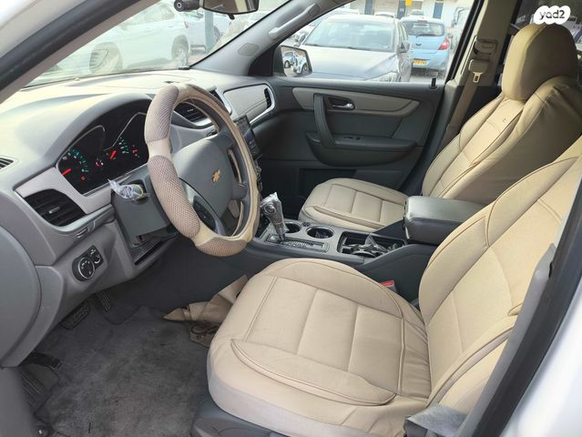 שברולט טראוורס