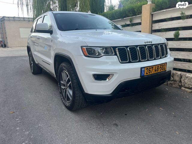 מודעת רכב ג'יפ גרנד צ'ירוקי