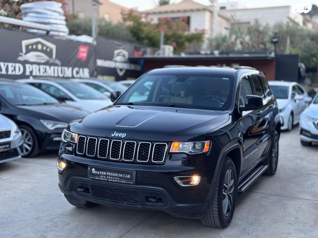 מודעת רכב ג'יפ גרנד צ'ירוקי