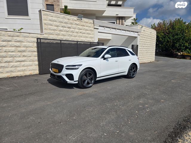 ג'נסיס GV70