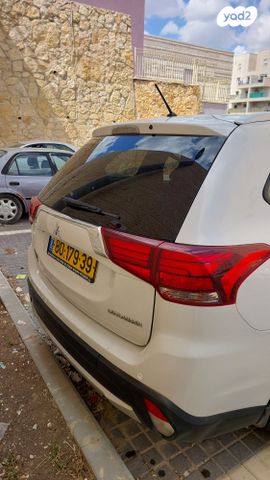 מיצובישי אאוטלנדר