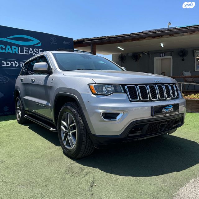 מודעת רכב ג'יפ גרנד צ'ירוקי