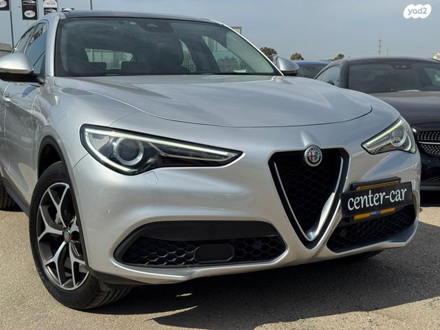 אלפא רומיאו סטלביו