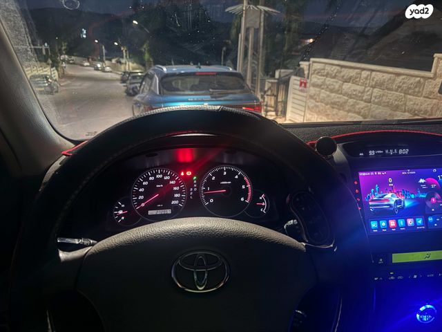 טויוטה לנד קרוזר