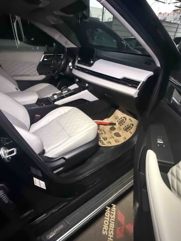 מיצובישי אאוטלנדר