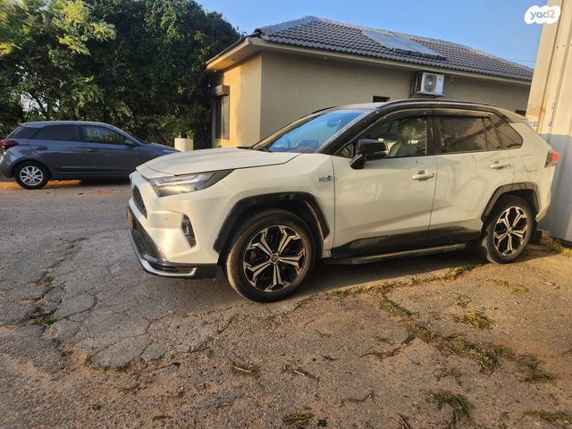 מודעת רכב טויוטה RAV4