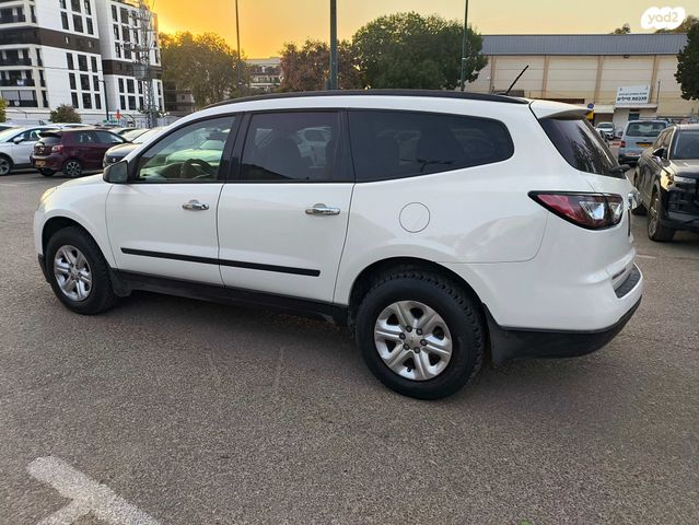 שברולט טראוורס