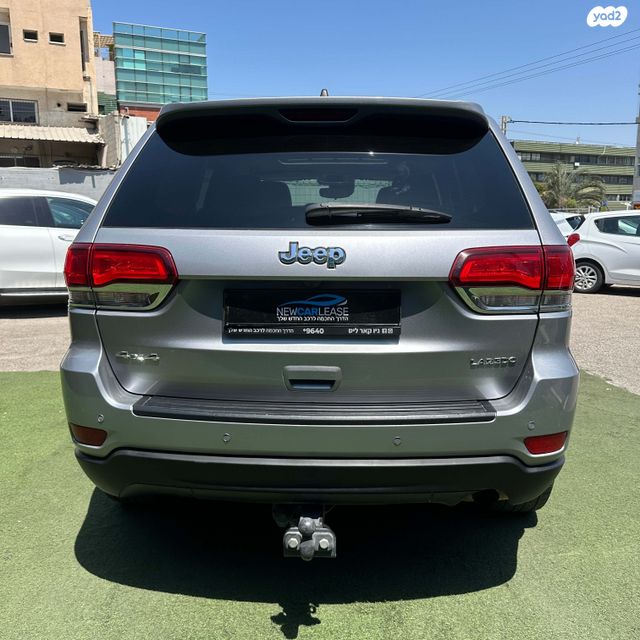 מודעת רכב ג'יפ גרנד צ'ירוקי 2