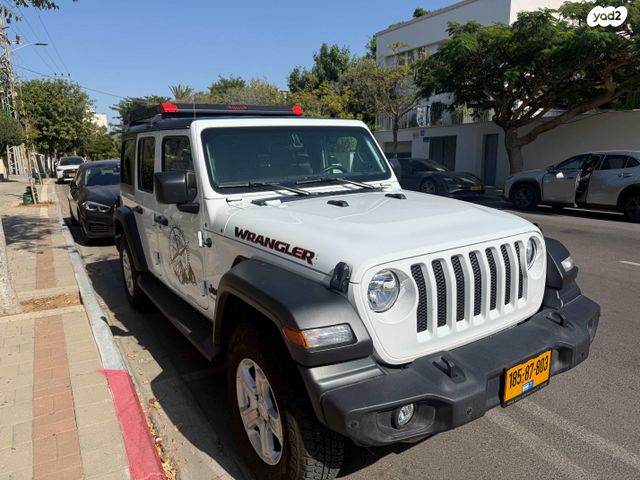 מודעת רכב ג'יפ רנגלר