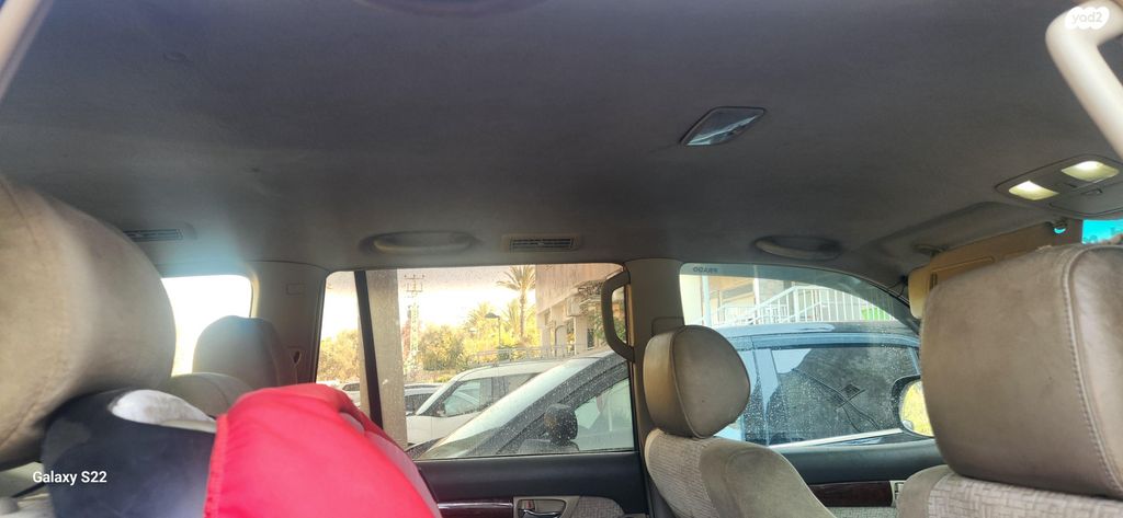 טויוטה לנד קרוזר