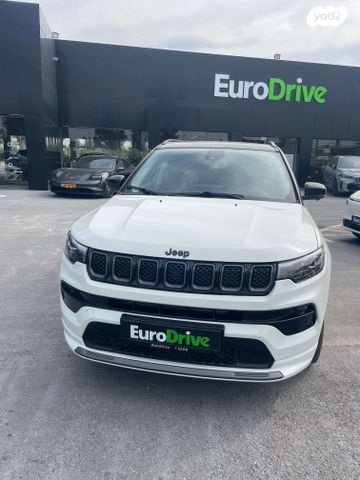 מודעת רכב ג'יפ קומפאס