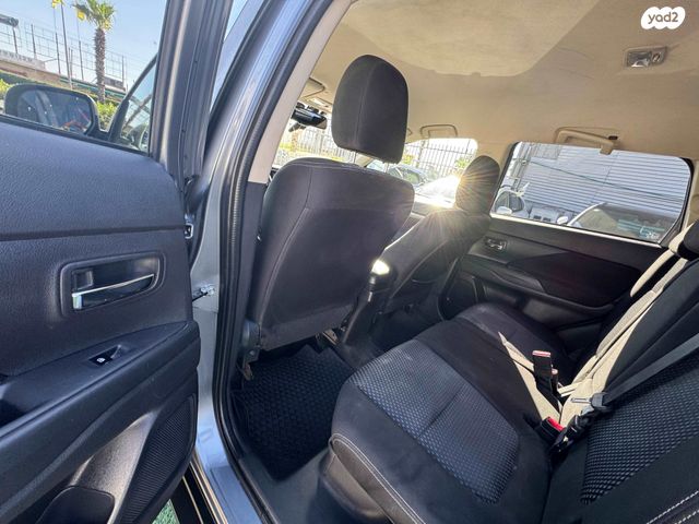 מיצובישי אאוטלנדר