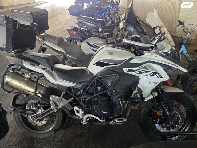 מודעת רכב בנלי TRK502X