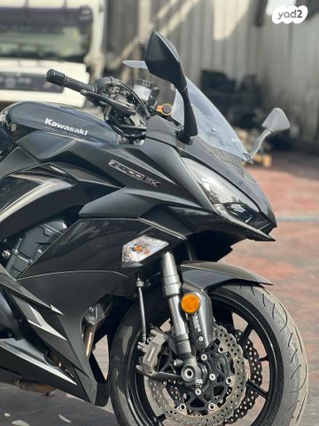 קאוואסאקי Z1000SX