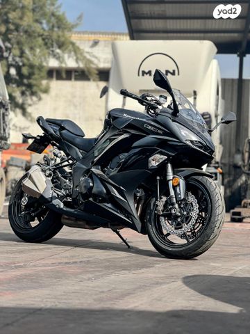 קאוואסאקי Z1000SX