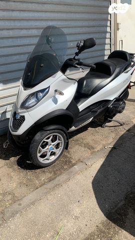 מודעת רכב פיאג'ו MP3 500