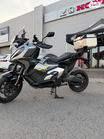 הונדה X-ADV750