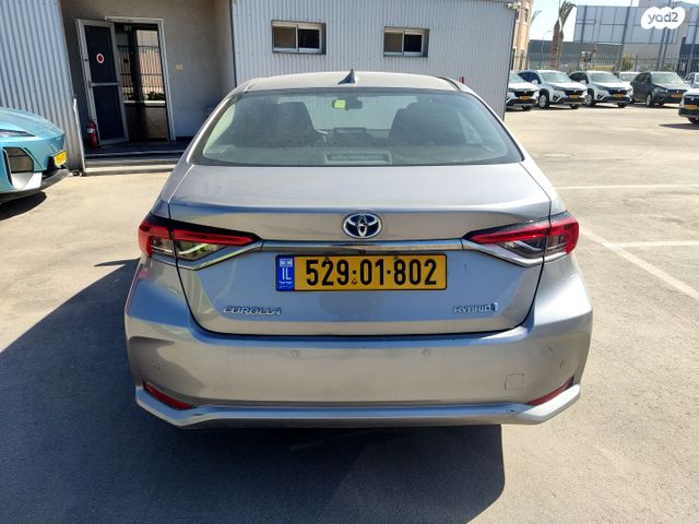 טויוטה קורולה