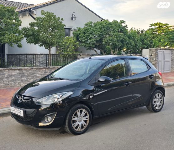 מודעת רכב מאזדה 2