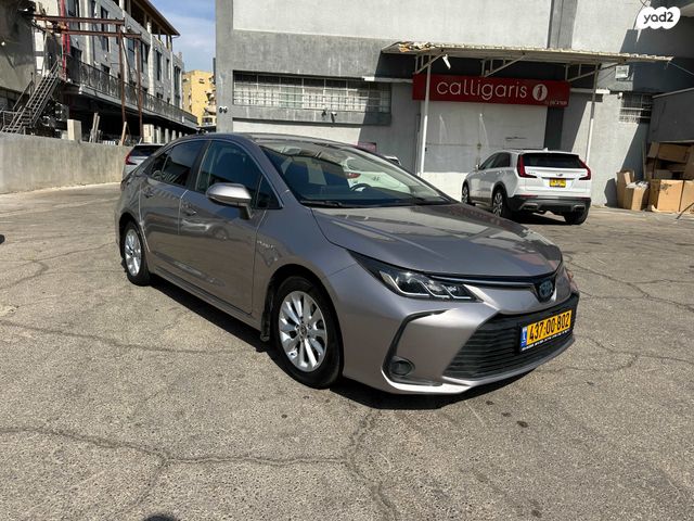 טויוטה קורולה