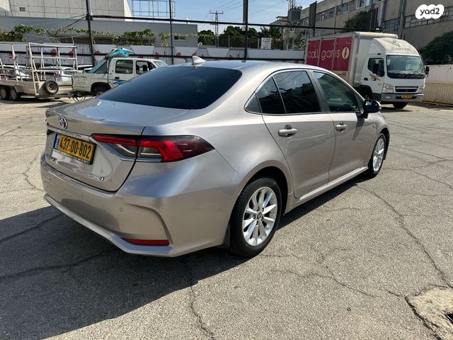 מודעת רכב טויוטה קורולה 1