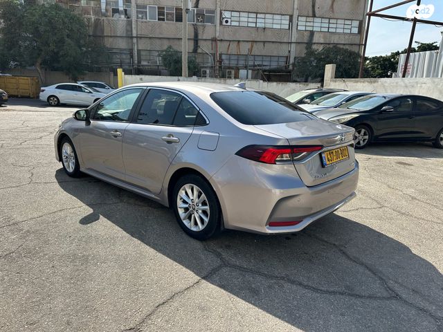 מודעת רכב טויוטה קורולה 2