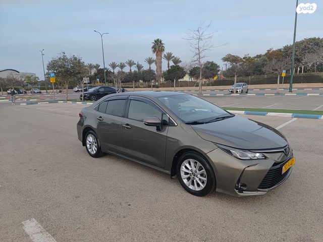 מודעת רכב טויוטה קורולה