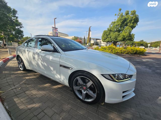 מודעת רכב יגואר XE