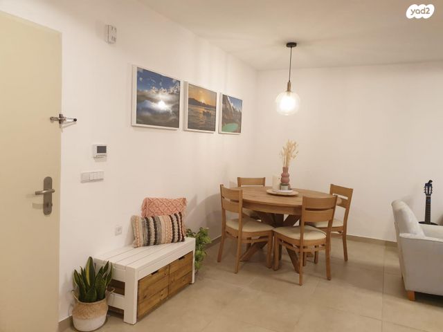 שושנה דמארי 15