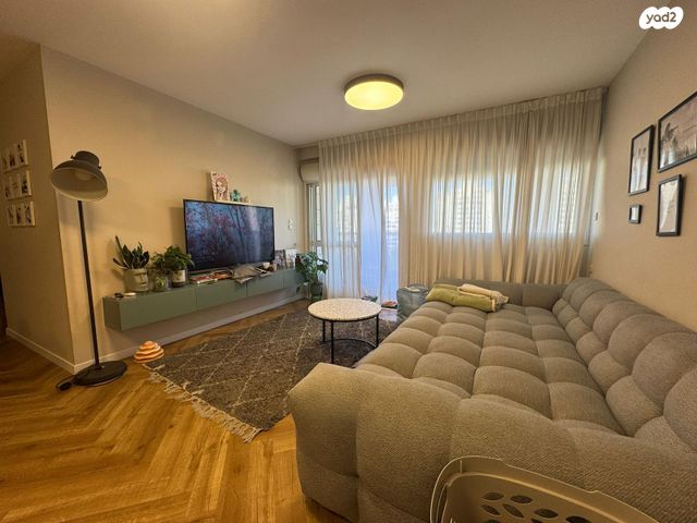 שדרות מנחם בגין 5