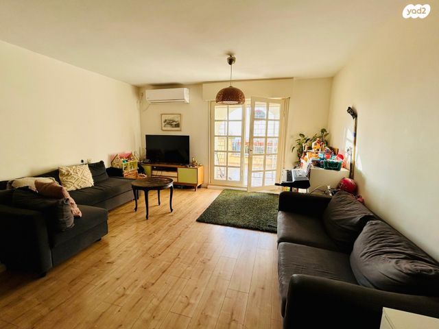 מרדכי אלקחי 11