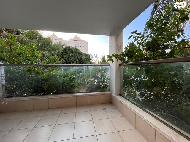 שמעון בן צבי 39