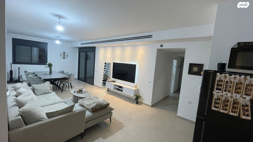 שרה אהרונסון 7