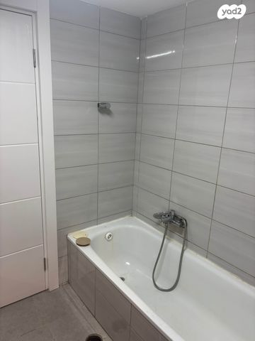 דירה, הנמל 28, נאות רבין, יבנה