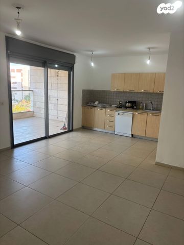 דירה, הנמל 28, נאות רבין, יבנה