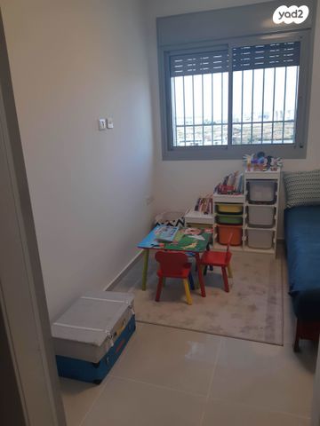 דירה, נחשול 10, נופרים, ראש העין