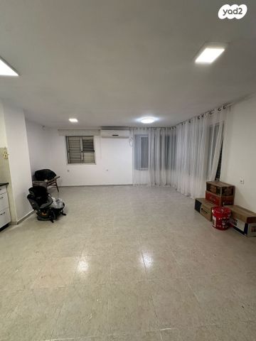 בית פרטי/ קוטג', זבולון 5, נאות יהודית ונווה ארזים, חולון